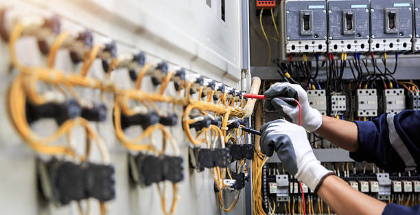 Professional Electrician technician working in Yamhill, OR